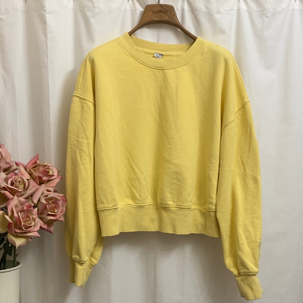 Boxy Butter Yellow Cropped Crewneck Cotton Sweatshirt